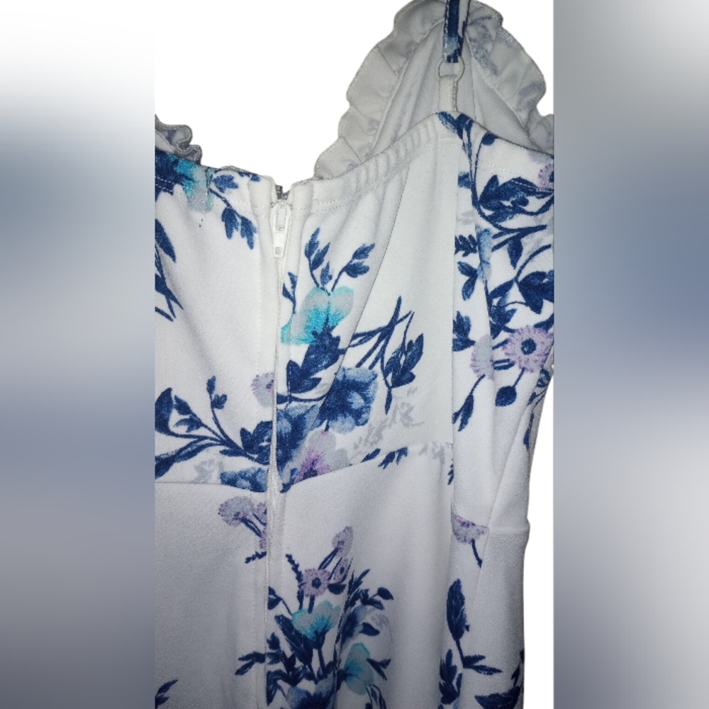 Trixxi White Dress with Blue Floral Design - Picture 2 of 4